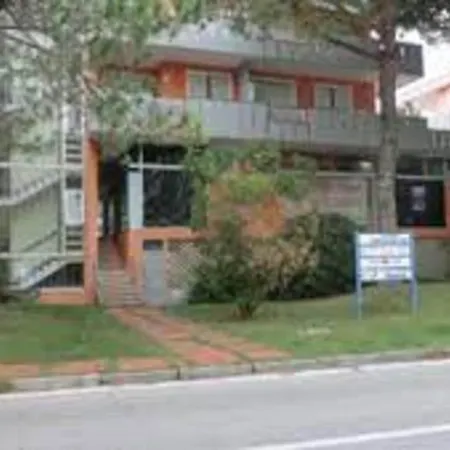 Apartment Enjoy Your Only 100m From The Sea - Beahost