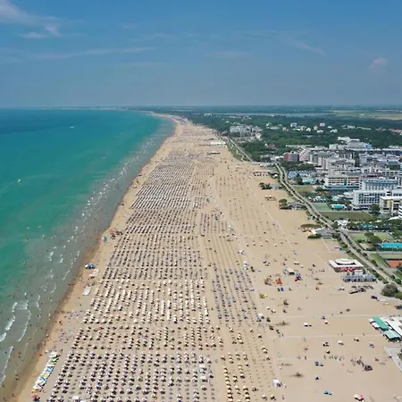 Apartment Enjoy Your Only 100m From The Sea - Beahost