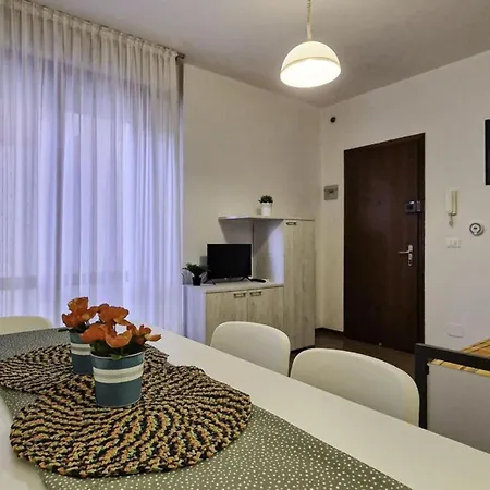 Enjoy Your Only 100m From The Sea - Beahost Apartmán *